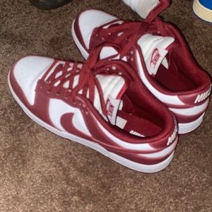 Team red Nike dunks